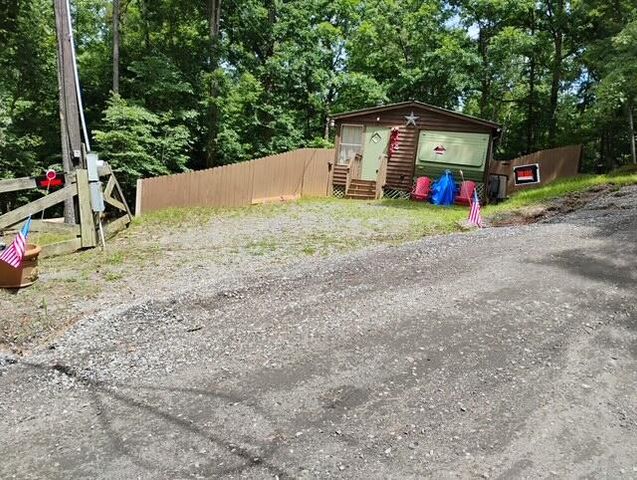 95 Seventh Street, Ellijay, GA 30540