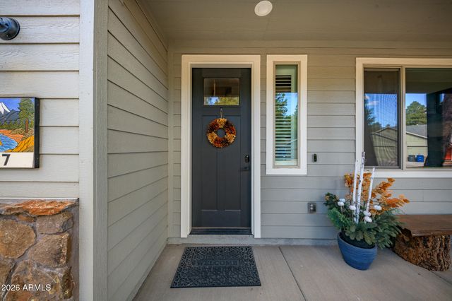 17 E TRANQUIL Lane, Flagstaff, AZ 86005