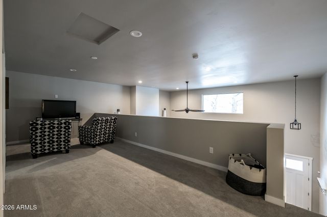 17 E TRANQUIL Lane, Flagstaff, AZ 86005