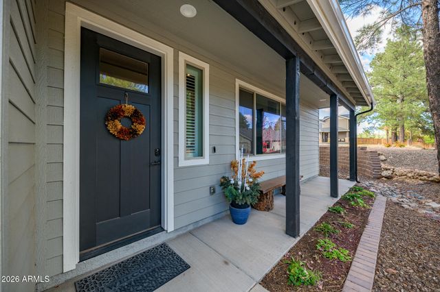 17 E TRANQUIL Lane, Flagstaff, AZ 86005