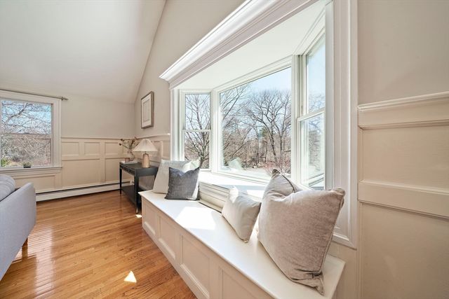 20 Blossom St, Lexington, MA 02421