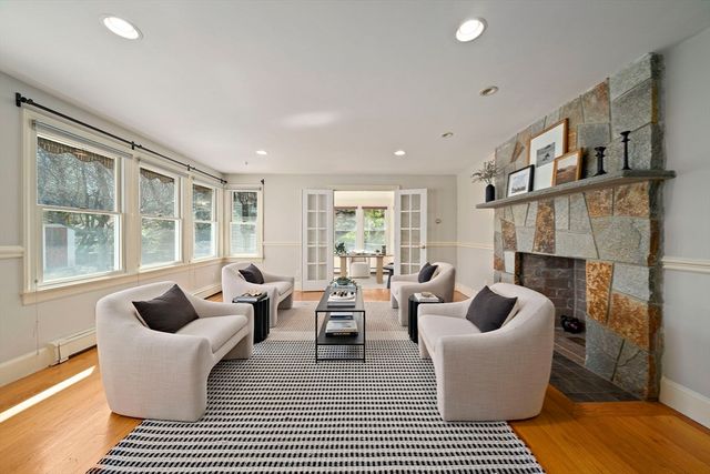 20 Blossom St, Lexington, MA 02421