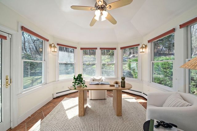 20 Blossom St, Lexington, MA 02421