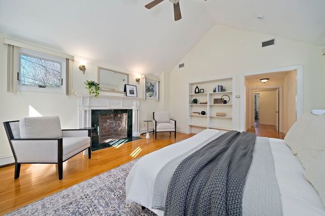 20 Blossom St, Lexington, MA 02421