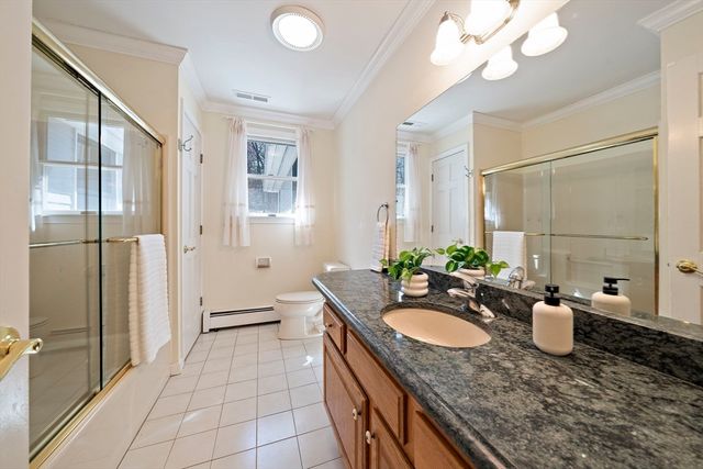 20 Blossom St, Lexington, MA 02421