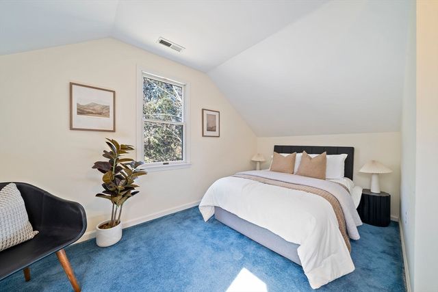 20 Blossom St, Lexington, MA 02421