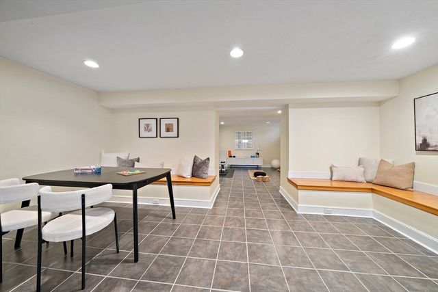 20 Blossom St, Lexington, MA 02421