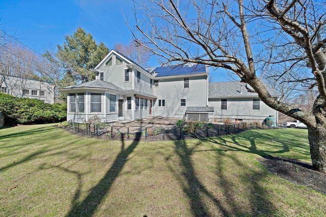 20 Blossom St, Lexington, MA 02421