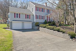 20 Blossom St, Lexington, MA 02421