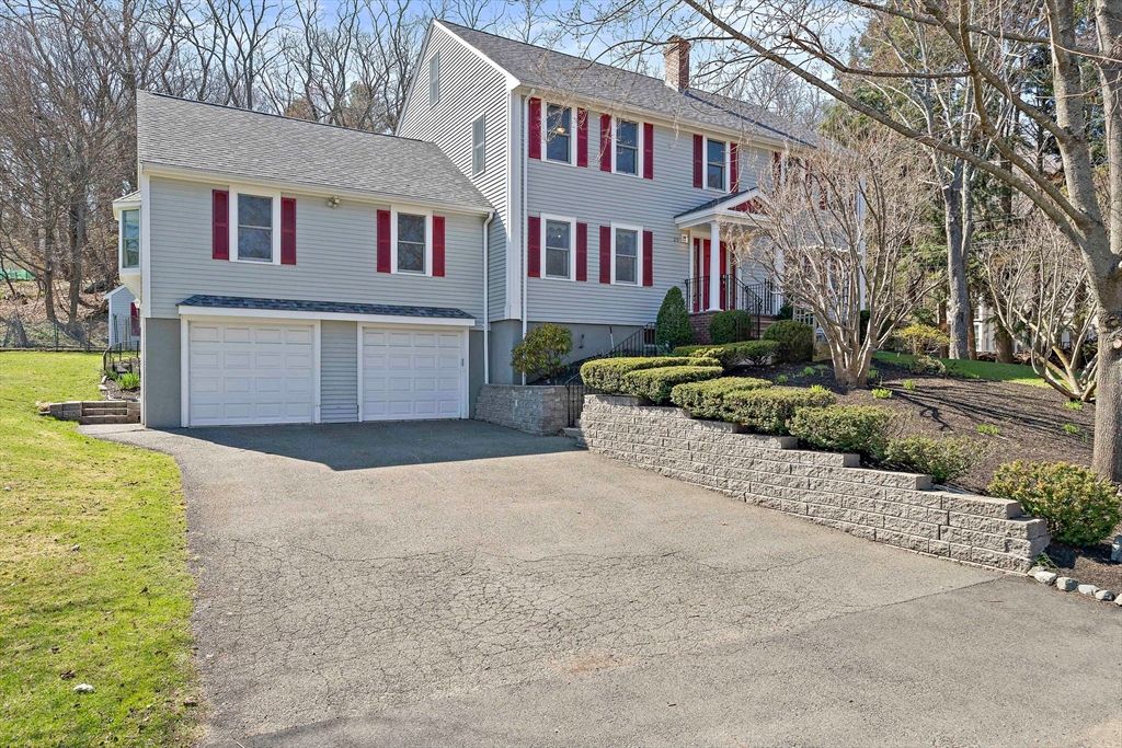 20 Blossom St, Lexington, MA 02421