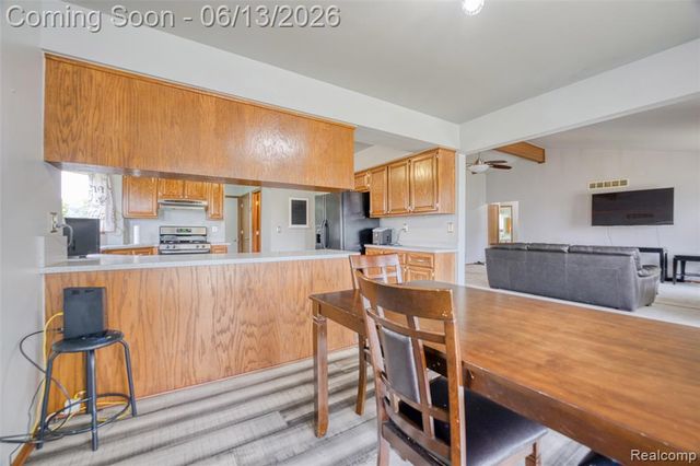 3259 Kirkton Drive, Sterling Heights, MI 48310