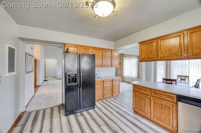 3259 Kirkton Drive, Sterling Heights, MI 48310
