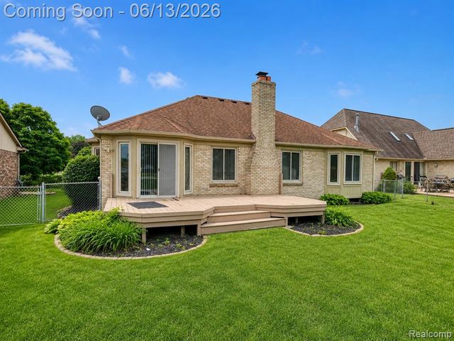 3259 Kirkton Drive, Sterling Heights, MI 48310