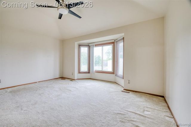 3259 Kirkton Drive, Sterling Heights, MI 48310