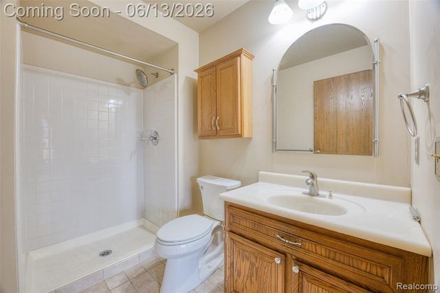 3259 Kirkton Drive, Sterling Heights, MI 48310
