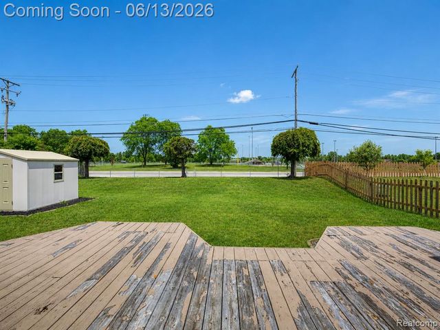 3259 Kirkton Drive, Sterling Heights, MI 48310