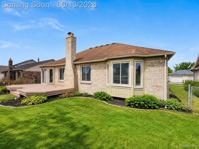 3259 Kirkton Drive, Sterling Heights, MI 48310