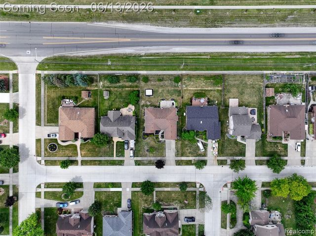 3259 Kirkton Drive, Sterling Heights, MI 48310