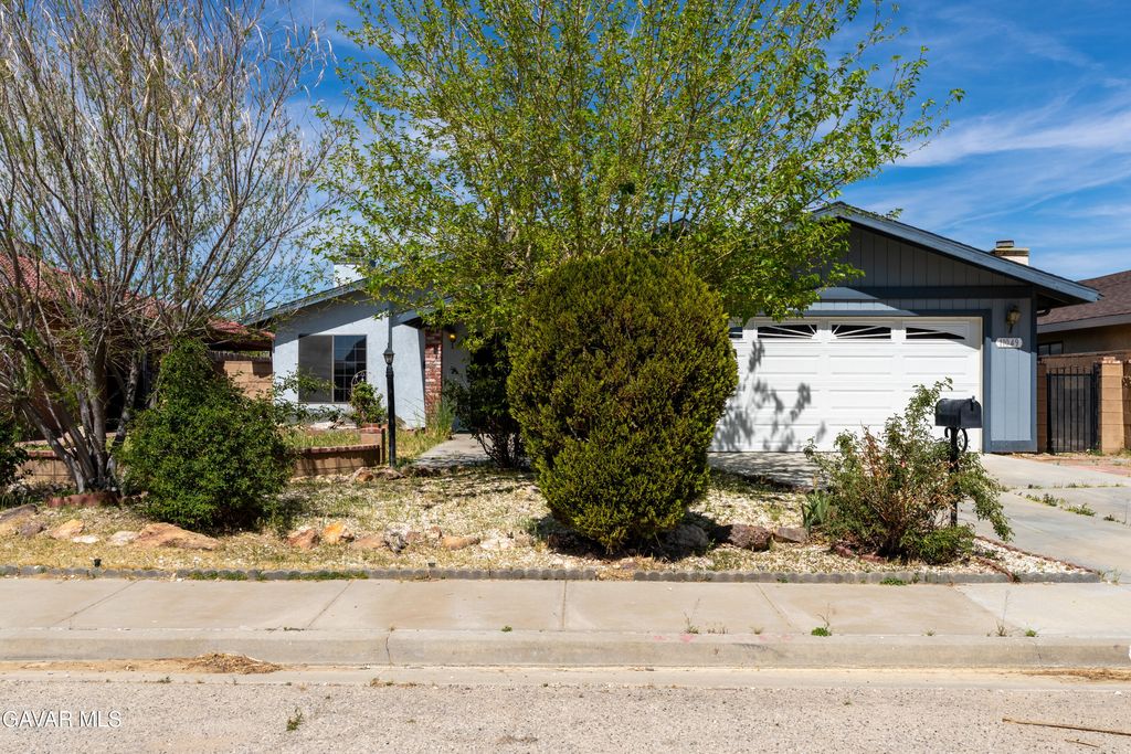 11049 Rome Beauty Drive, California City, CA 93505