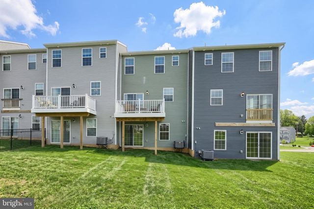 242 HUDSON BLVD, Red Lion, PA 17356