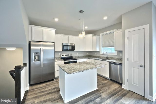 242 HUDSON BLVD, Red Lion, PA 17356
