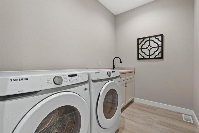 7029 Stonewood LANE, Lannon, WI 53046