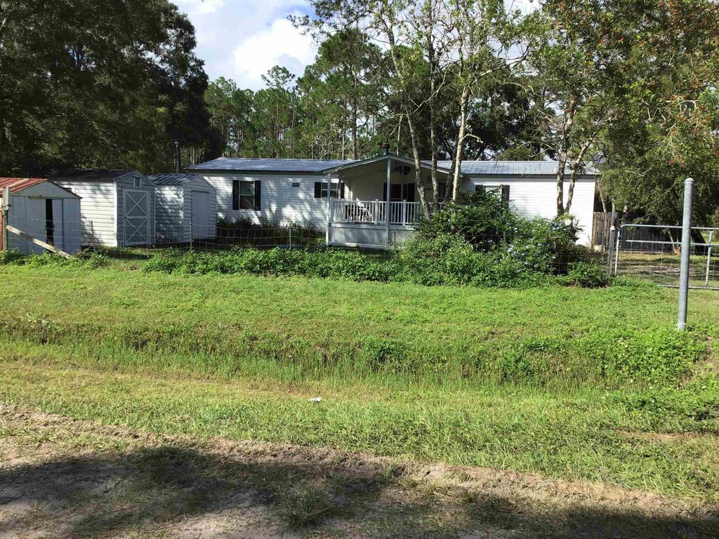 4400 Florence St, Hastings, FL 32145