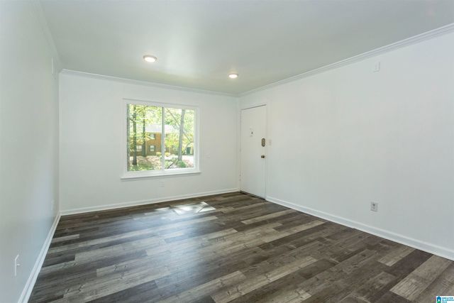 2061 Montreat Cir Apt D, Vestavia Hills, AL 35216