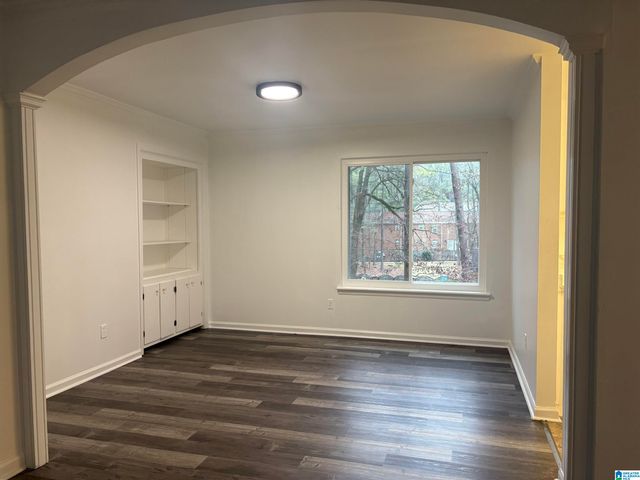 2061 Montreat Cir Apt D, Vestavia Hills, AL 35216