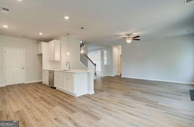 291 Arnewood Circle, Mcdonough, GA 30253