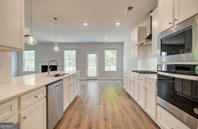 291 Arnewood Circle, Mcdonough, GA 30253