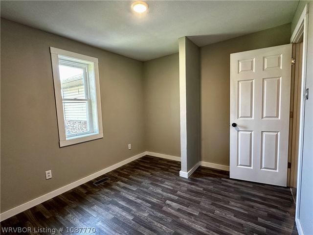 2100 Horne Street, Lavaca, AR 72941