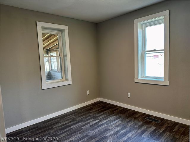 2100 Horne Street, Lavaca, AR 72941