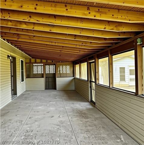 2100 Horne Street, Lavaca, AR 72941