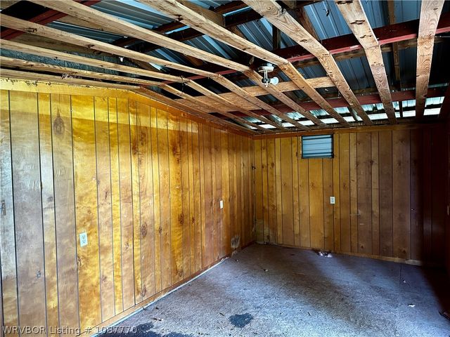 2100 Horne Street, Lavaca, AR 72941