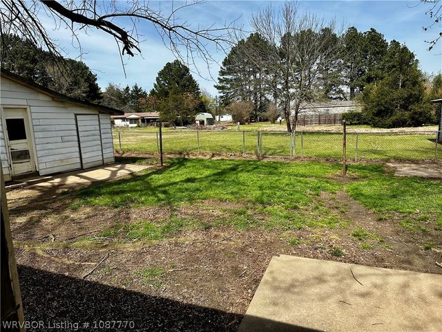 2100 Horne Street, Lavaca, AR 72941