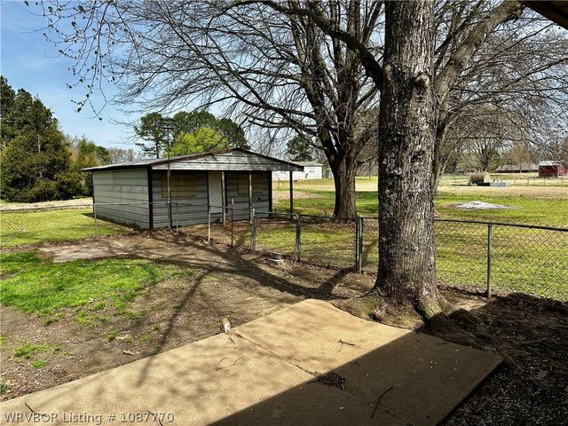 2100 Horne Street, Lavaca, AR 72941