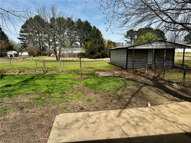 2100 Horne Street, Lavaca, AR 72941