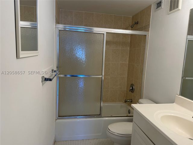 400 Kings Point Dr 311, Sunny Isles Beach, FL 33160
