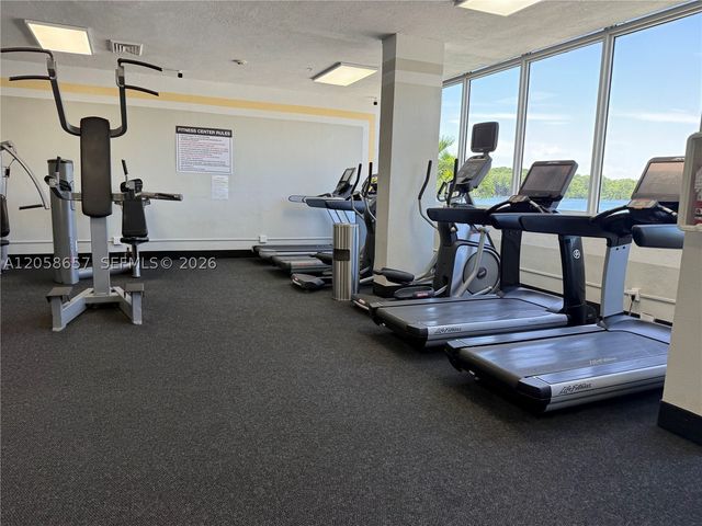 400 Kings Point Dr 311, Sunny Isles Beach, FL 33160