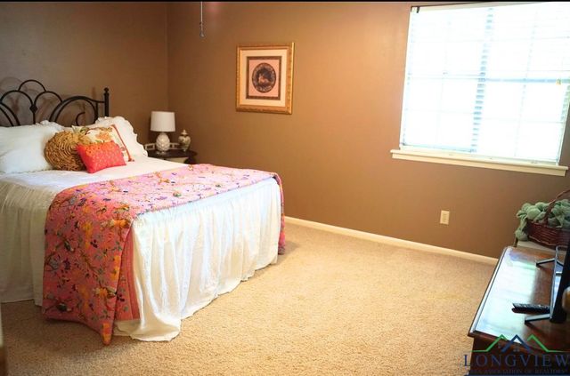 1202 Stone Trail, Longview, TX 75604