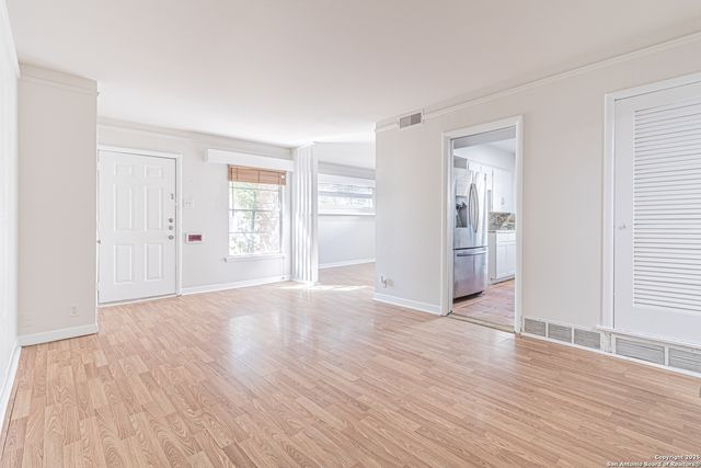 1157 Garraty Rd Apt A, Terrell Hills, TX 78209