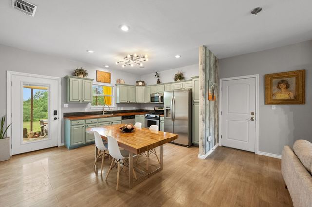 190 Brownson LN, Driftwood, TX 78619