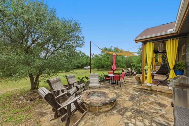 190 Brownson LN, Driftwood, TX 78619