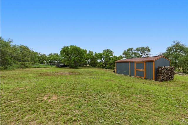 190 Brownson LN, Driftwood, TX 78619