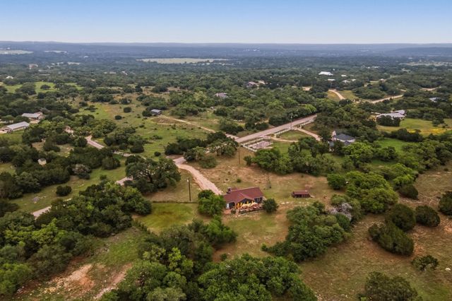 190 Brownson LN, Driftwood, TX 78619