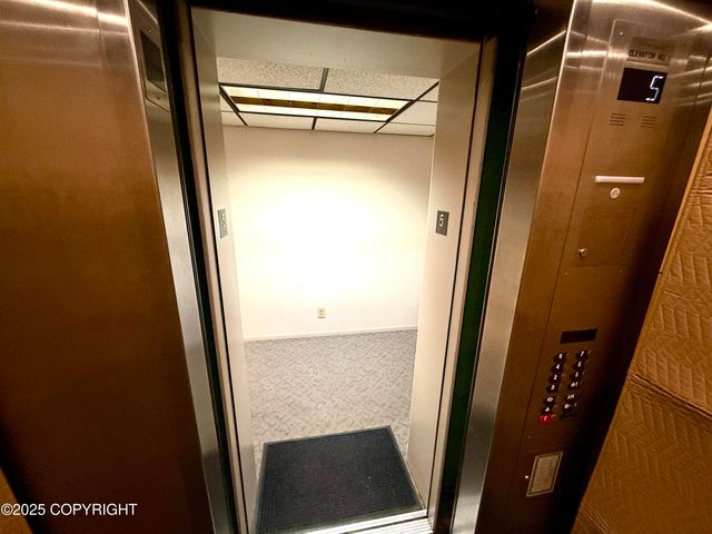 1113 W Fireweed Lane 505, Anchorage, AK 99503