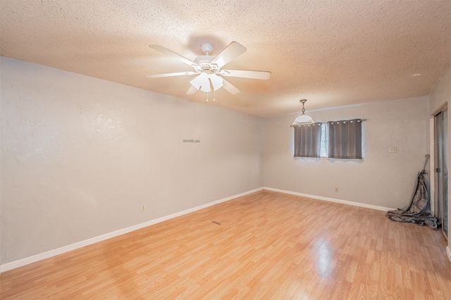 4633 Waterway Drive N, Fort Worth, TX 76137