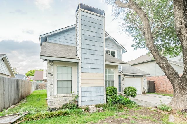 4633 Waterway Drive N, Fort Worth, TX 76137