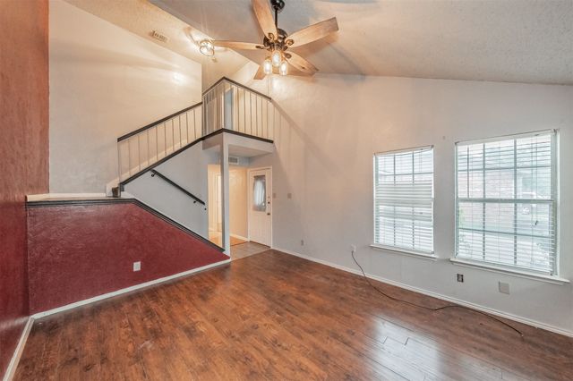 4633 Waterway Drive N, Fort Worth, TX 76137